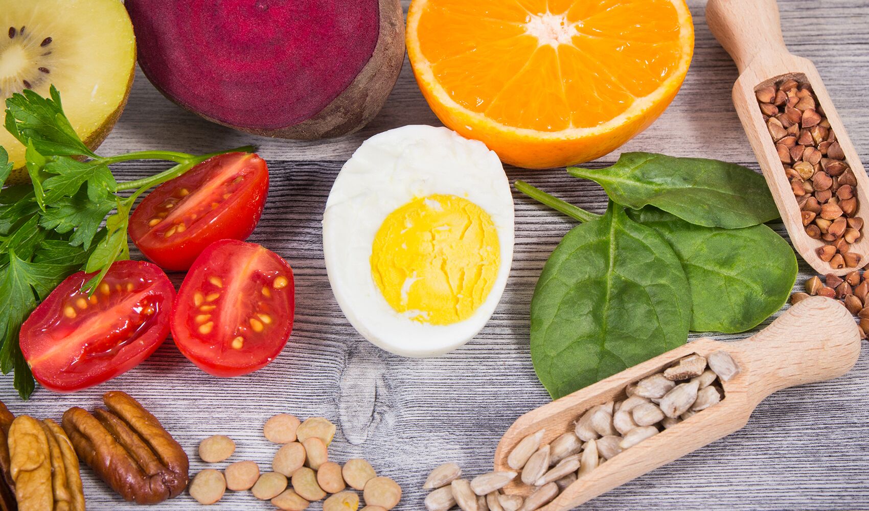 difference between autotrophic nutrition and heterotrophic nutrition